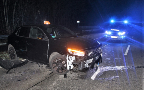 POL-NE: Unfall beim Wenden auf der Landstraße - Foto: presseportal.de