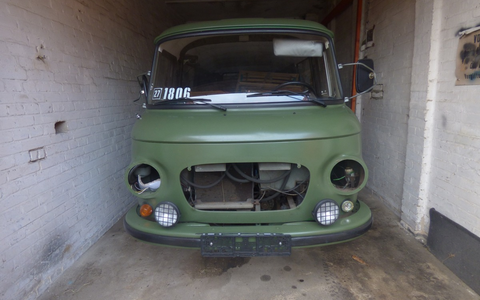 POL-HRO: Fahrzeugteile von DDR-Bus Barkas B1000 aus Garage gestohlen - Foto: presseportal.de