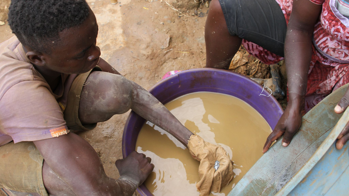 Wer von Kinderarbeit profitiert, soll durch das Gesetz zur Rechenschaft gezogen werden können. (Symbolbild) - Foto: picture alliance / dpa