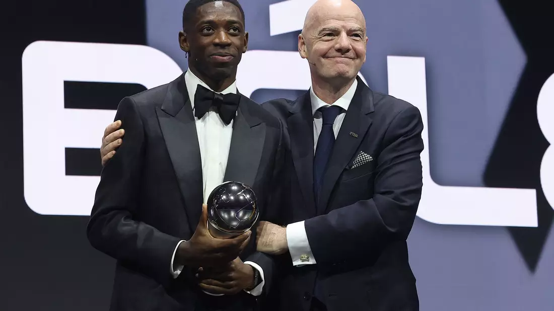 Der frühere Dortmunder wurde in Doha geehrt.  - Bild: Mohamed Farag/FIFA/FIFA via Getty Images/dpa