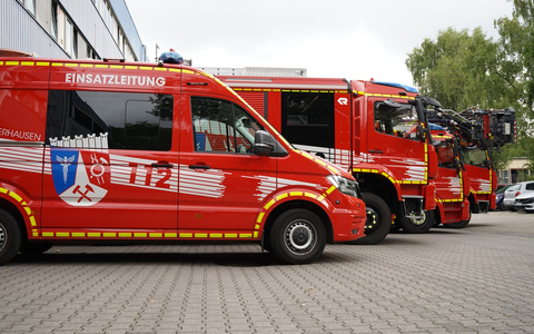 FW-OB: Rauchmelder verhindert Schlimmeres - Hund unverletzt aus Wohnung gerettet - Foto: presseportal.de