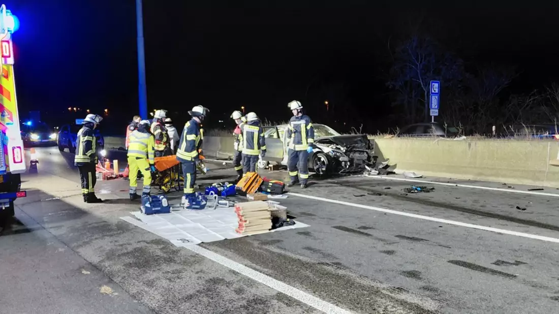 FW-BN: Fünf Verletzte bei Verkehrsunfall auf der A 565 - Bild: presseportal.de