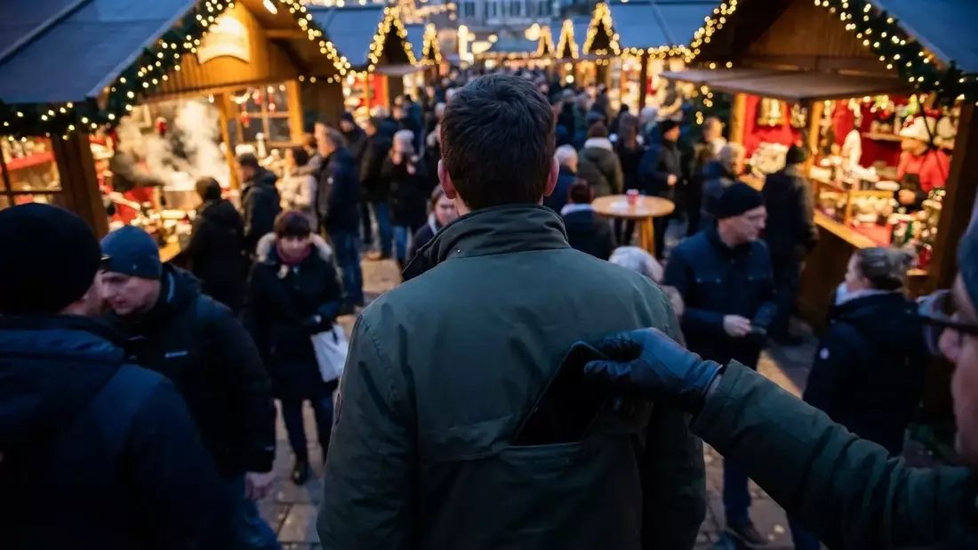 Smartphone-Diebstahl: So schützen Sie sich auf dem Weihnachtsmarkt - Bild: über boerse-global.de