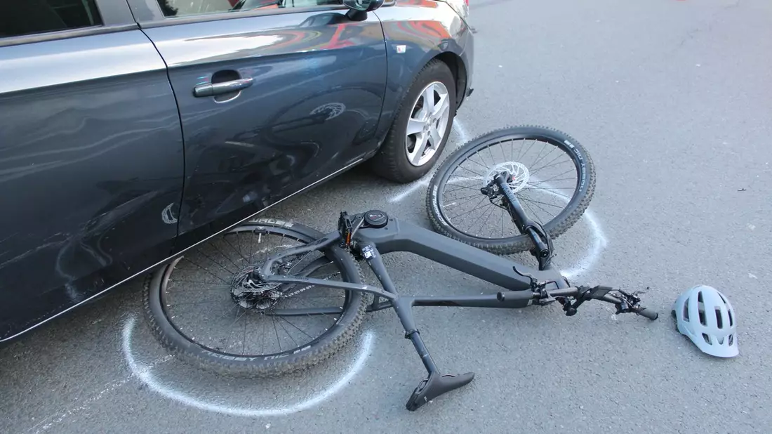 POL-HA: Radfahrerin bei Zusammenstoß mit Auto schwer verletzt - Bild: presseportal.de