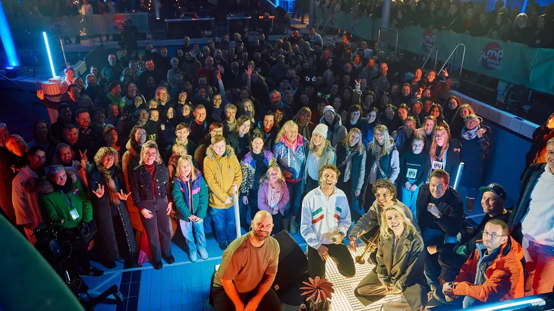 MDR Jump-„Bands for Friends“ mit Clueso: Ein ganz besonderes Weihnachtsgeschenk - Bild: presseportal.de
