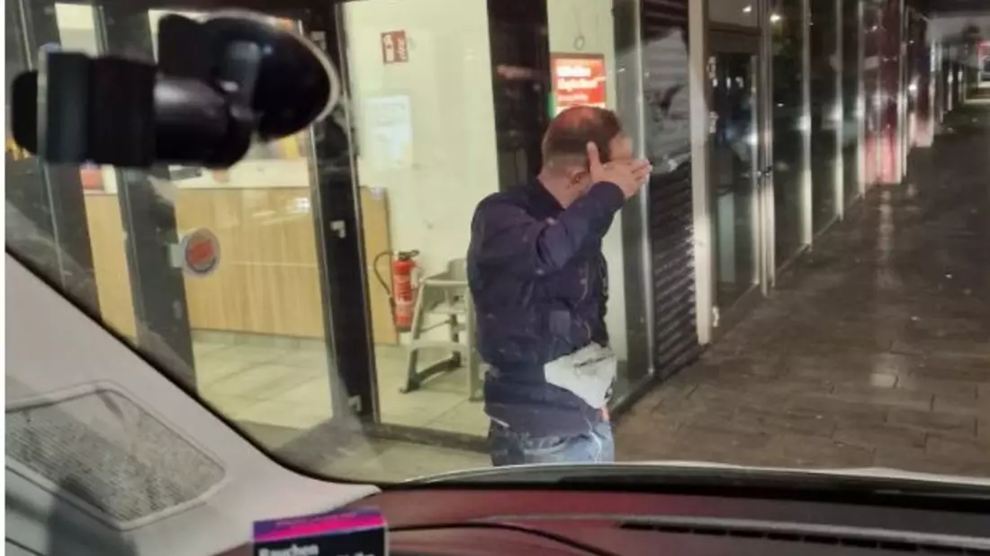 POL-SBR-STADT: Versuchte Nötigung mittels Messer und Sachbeschädigung an Transporter in der Saarbrücker Innenstadt - Öffentlichkeitsfahndung nach unbekanntem Haupttäter - Bild: presseportal.de