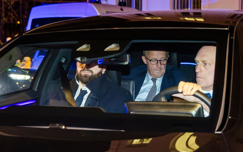 Für Bundeskanzler Friedrich Merz wäre es ein Debakel, wenn der von ihm unterstützte Vorschlag scheitert. (Archivbild) - Foto: Geert Vanden Wijngaert/AP/dpa