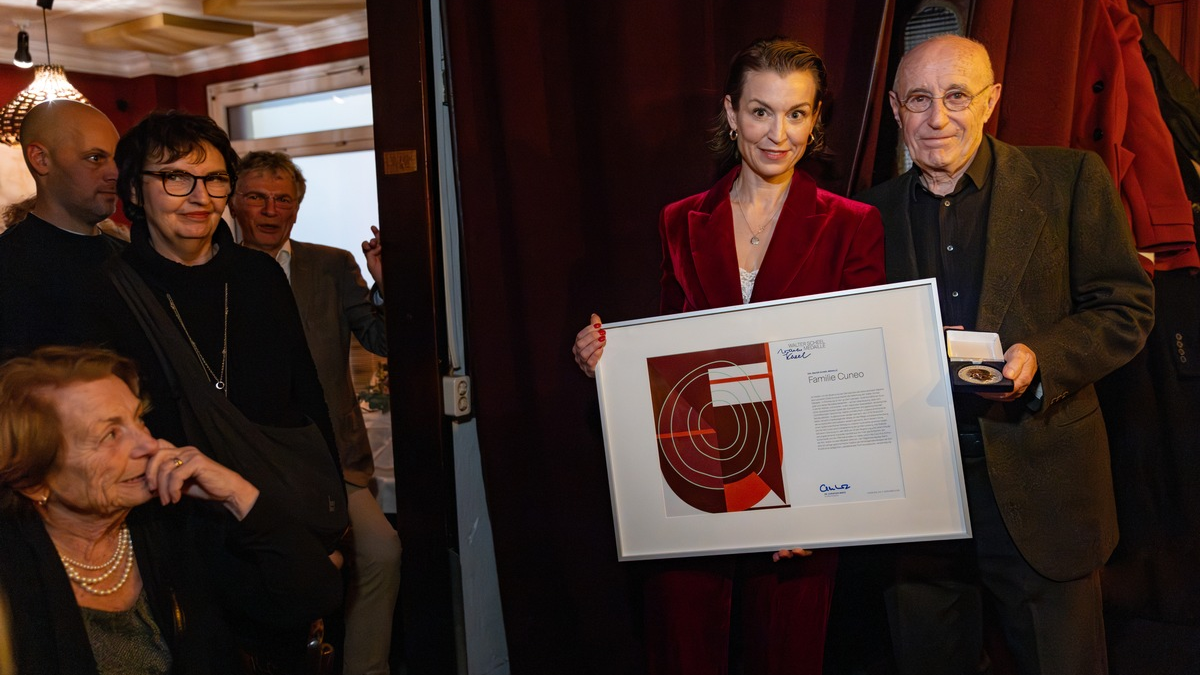 Walter-Scheel-Medaille geht an Hamburger Trattoria CUNEO zum 120. Jubiläum - Foto: presseportal.de