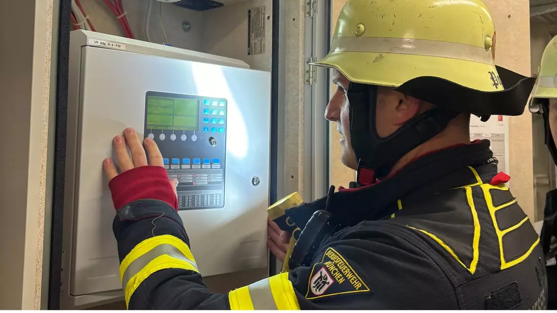 FW-M: Brandmeldeanlage alarmiert sich selbst (Maxvorstadt) - Bild: presseportal.de