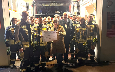 FW Hünxe: Großzügige Spende für den Förderverein der Freiwilligen Feuerwehr in Drevenack e.V. - Foto: presseportal.de