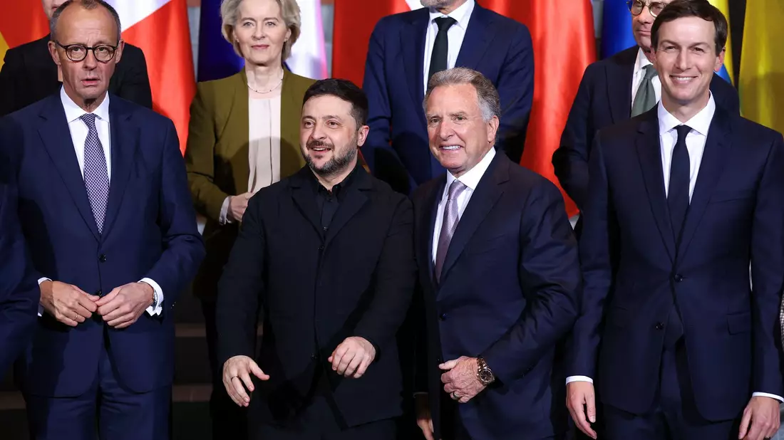 Das Ringen um ein mögliches Ende des Ukraine-Kriegs soll laut Berichten demnächst mit Gesprächen in Miami weitergehen. (Archiv) - Bild: Lisi Niesner/Reuters/Pool/dpa