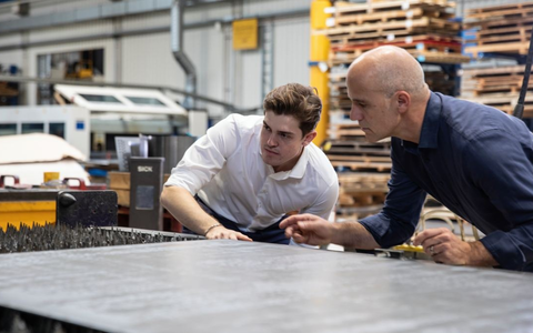 Wenn Stammkunden wegbrechen: Warum Industrie-Vertrieb digital neu gedacht werden muss - Foto: presseportal.de