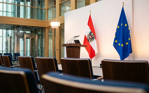 Hattmannsdorfer und EU-Kommissar kündigen Energie-Schulterschluss an - Foto: über boerse-global.de