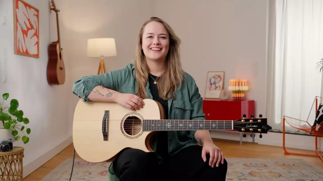 Sophie Chassée macht Gitarre lernen leicht / Neue Videokurs-Reihe für Einsteigerinnen und Einsteiger - Bild: presseportal.de