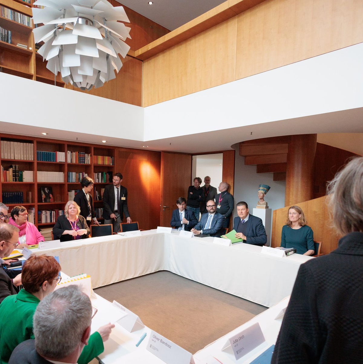 Anfang Dezember begannen die Verhandlungen für die Landesbeschäftigten. (Archivbild) - Foto: Carsten Koall/dpa