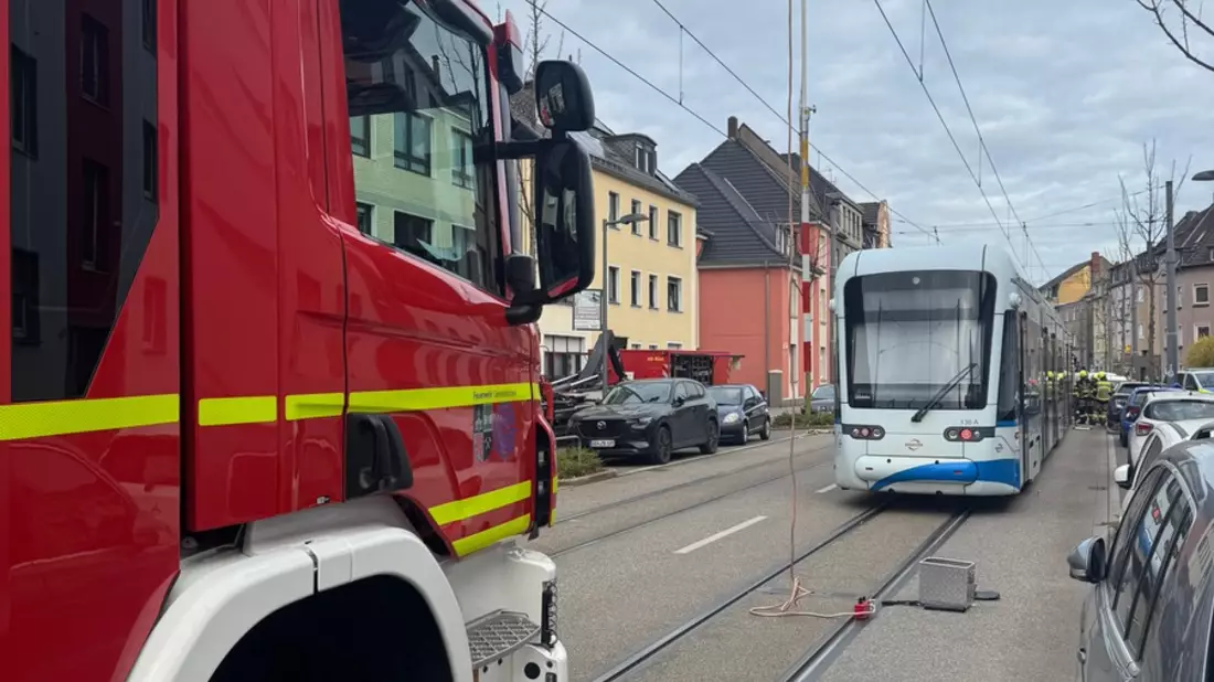 FW-GE: Tödlicher Unfall mit Straßenbahn in Gelsenkirchen-Beckhausen - Bild: presseportal.de