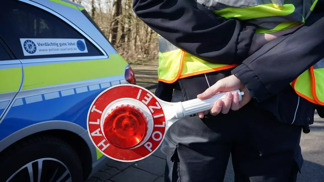 POL-SL: Kontrollmaßnahmen der Verkehrspolizei am vergangenen Wochenende / Mehrere Verstöße festgestellt - Bild: presseportal.de