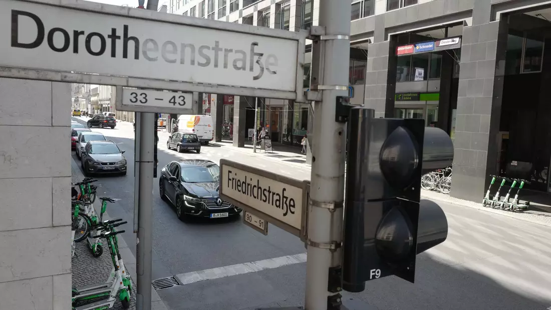Teil der Dorotheenstraße soll in Yad-Vashem-Straße umbenannt werden. (Archivbild) - Bild: Jörg Carstensen/dpa