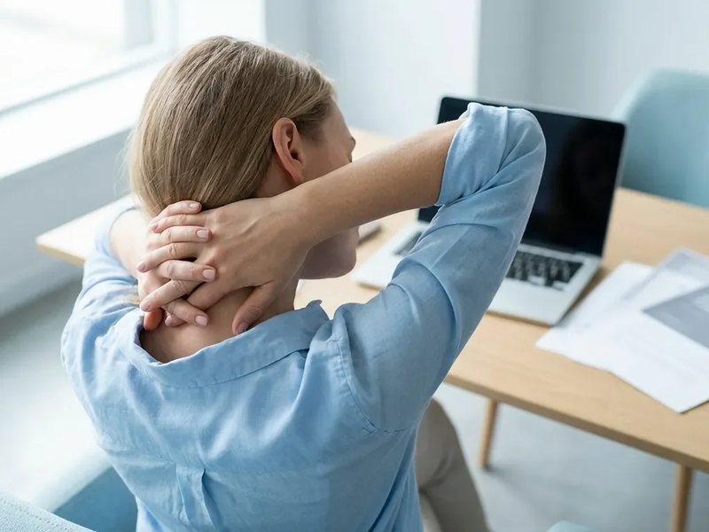 TK-Report: Stress erreicht Rekordwert und schlägt auf den Nacken - Foto: über boerse-global.de