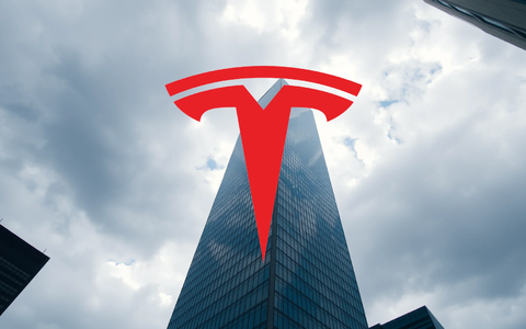 Tesla Enfrenta un Desafío Regulatorio Clave en California - Foto: über boerse-global.de