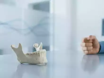 CMD-Therapie 2025: Schiene allein reicht nicht mehr gegen Stress-Kiefer - Foto: über boerse-global.de