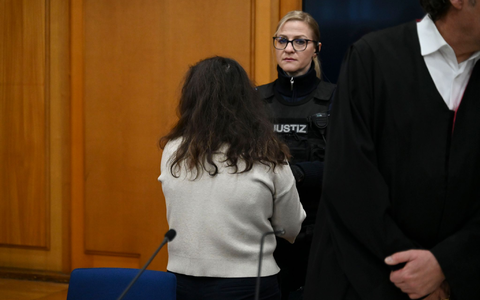 Nach bereits rund einem Dutzend Verhandlungsterminen hat der Prozess gegen die angehende Notfallsanitäterin nun von vorn begonnen. - Foto: Katharina Kausche/dpa