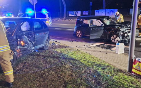 FW-Greven: Verkehrsunfall mit vier verletzten Personen. - Foto: presseportal.de