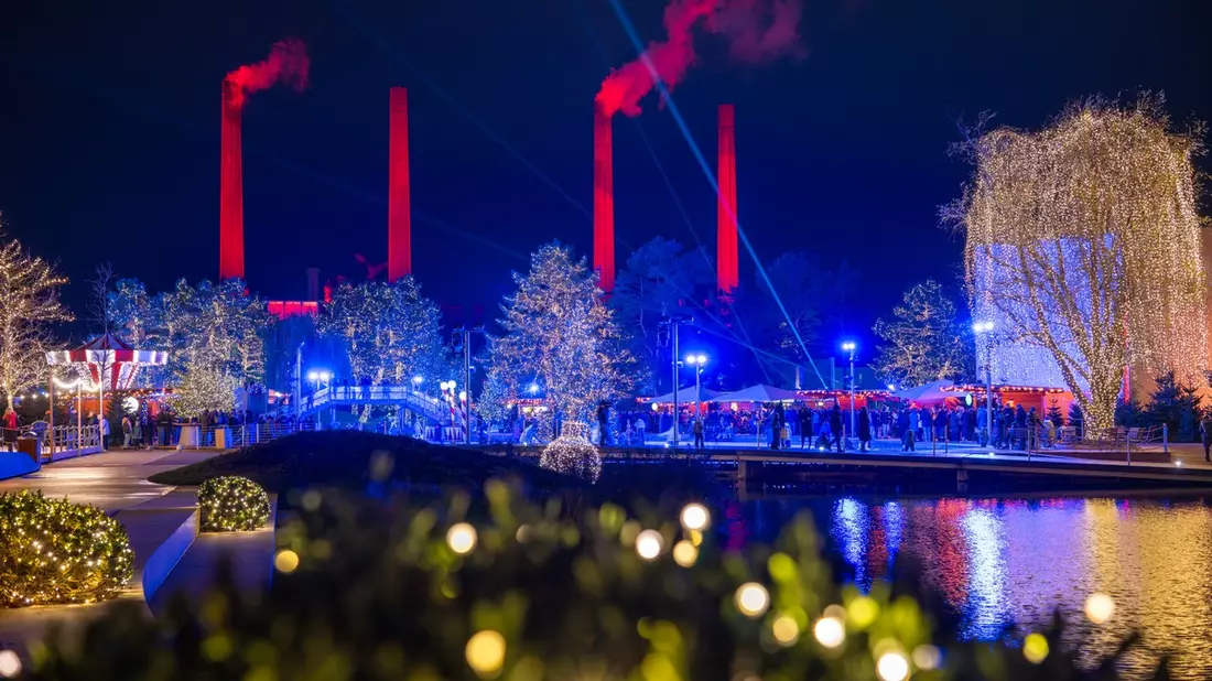 Licht trifft Klang: Winterbeleuchtung in der Autostadt erstmals als spektakuläre Licht- und Soundshow inszeniert - Bild: presseportal.de
