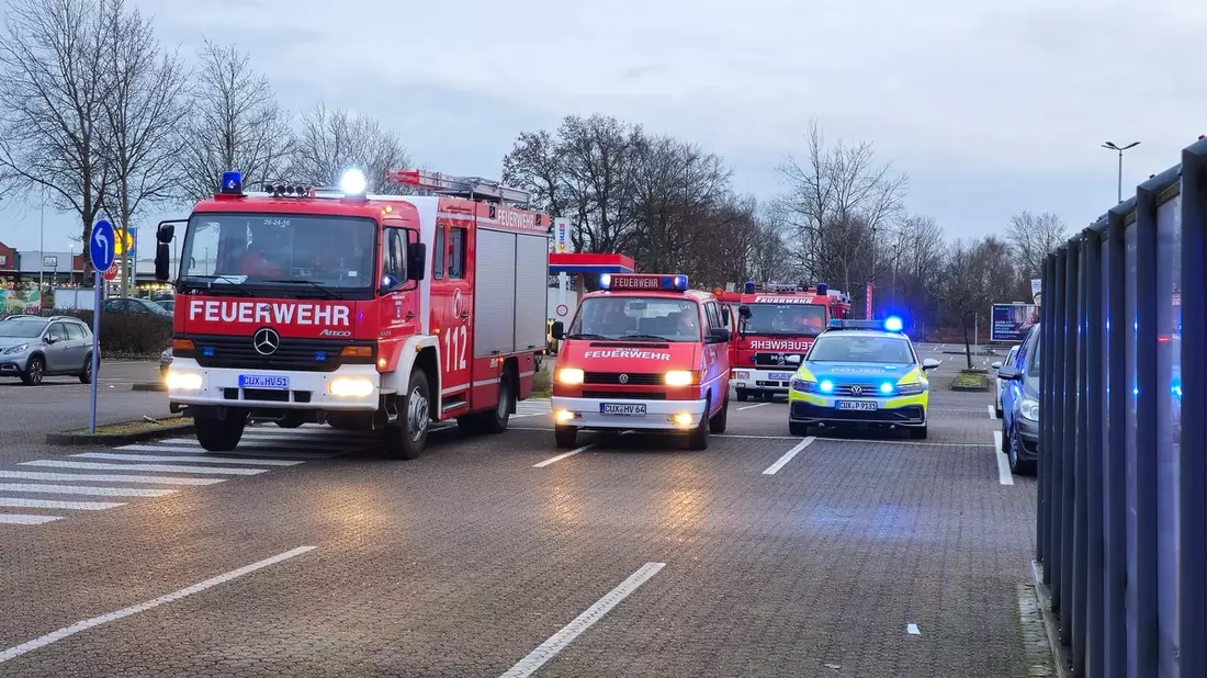 FFW Schiffdorf: Abfalleimer brennt auf Kundentoilette - Bild: presseportal.de