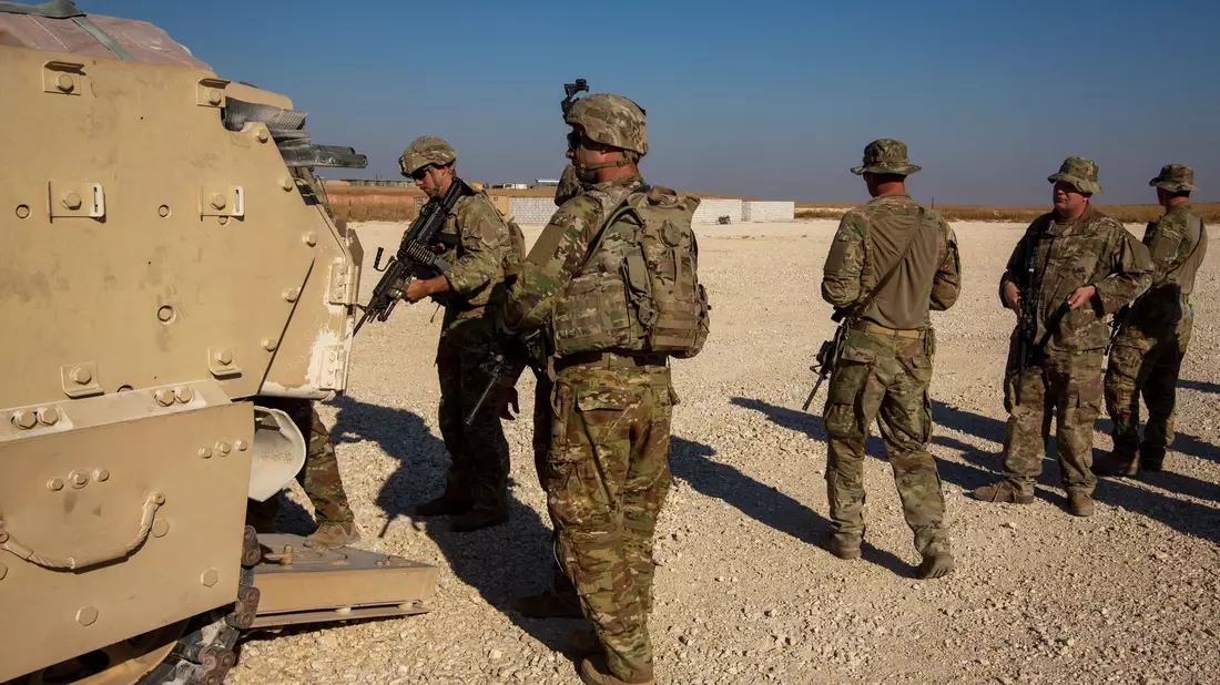 In Syrien ist immer noch ein relativ kleines Kontingent des US-Militärs stationiert. (Archivbild) - Bild: Darko Bandic/AP/dpa
