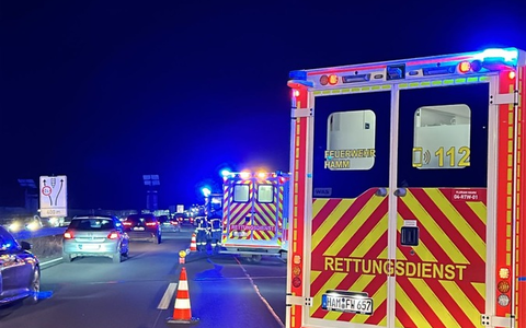 FW-WRN: Verkehrsunfall auf der Bundesautobahn 1 in Fahrtrichtung Köln - Foto: presseportal.de