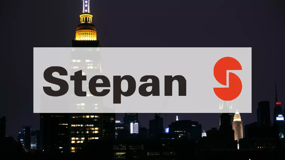 Stepan Shares Face Selling Pressure Amid Technical Downgrade - Bild: über boerse-global.de