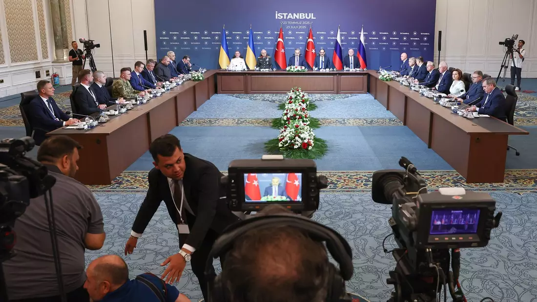 Zuletzt trafen sich Unterhändler Kiews und Moskaus im Sommer, um über Schritte zur Beendigung des Kriegs in der Ukraine zu sprechen. (Archivbild) - Bild: Alexander Ryumin/TASS via ZUMA Press/dpa