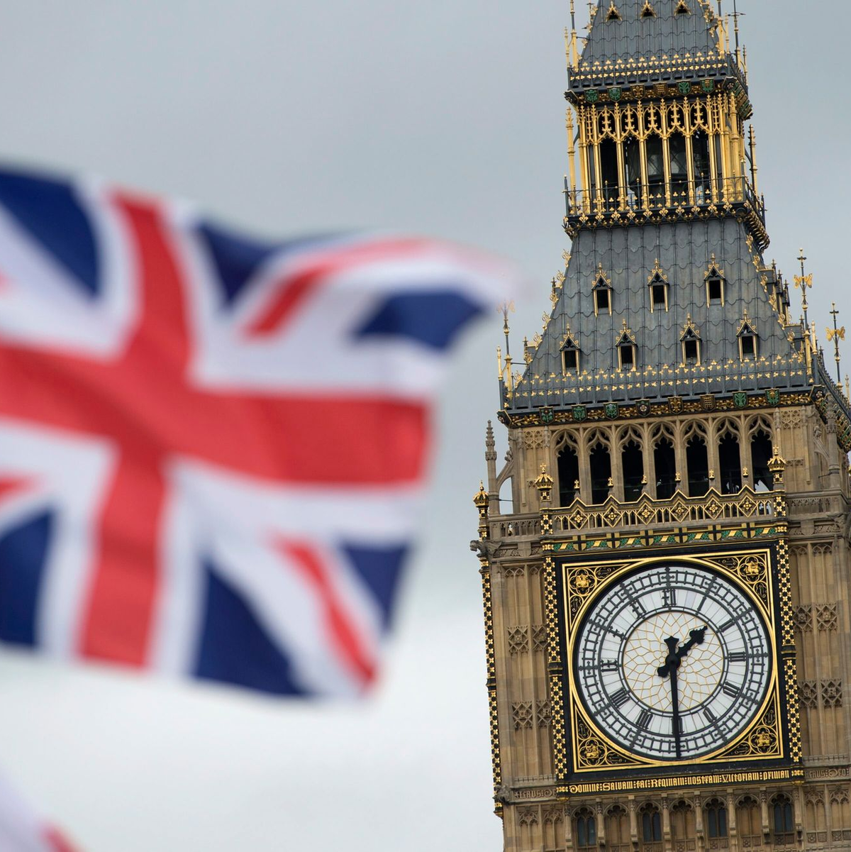 Vertreter der Wirtschaft hoffen auf weitere Annäherungen Großbritanniens an die EU. (Symbolbild) - Foto: Hannah Mckay/epa/dpa-tmn