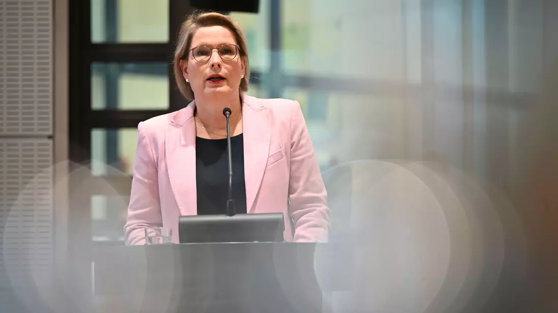 Bundesjustizministerin Stefanie Hubig (SPD) sieht beim Mietrecht noch Reformbedarf. (Archivfoto) - Bild: Katharina Kausche/dpa