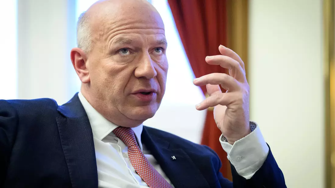 Berlins Regierender Bürgermeister Kai Wegner (CDU) sagt Silvester-Chaoten den Kampf an. (Archivbild)  - Bild: Bernd von Jutrczenka/dpa