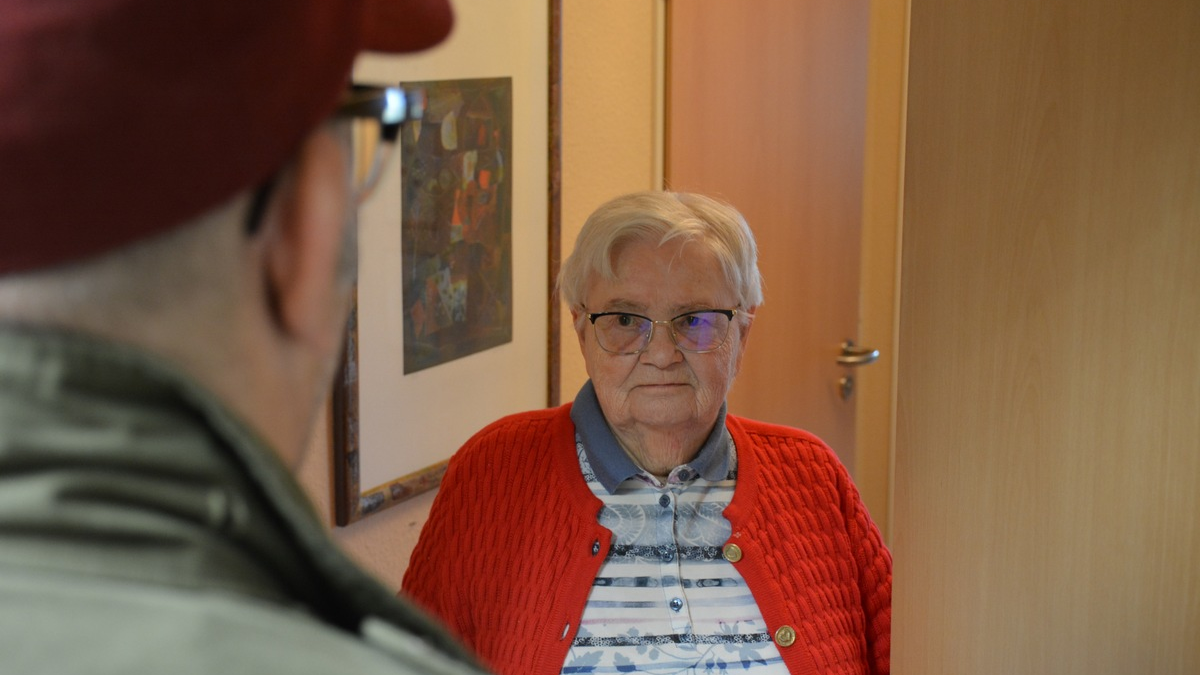 POL-ME: Seniorin um Schmuck und Uhren betrogen - 2603037 - Foto: presseportal.de