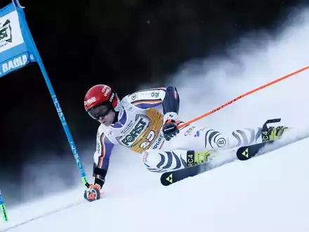 Skirennfahrer Fabian Gratz gelang in Alta Badia ein famoser zweiter Durchgang. - Foto: Gabriele Facciotti/AP/dpa