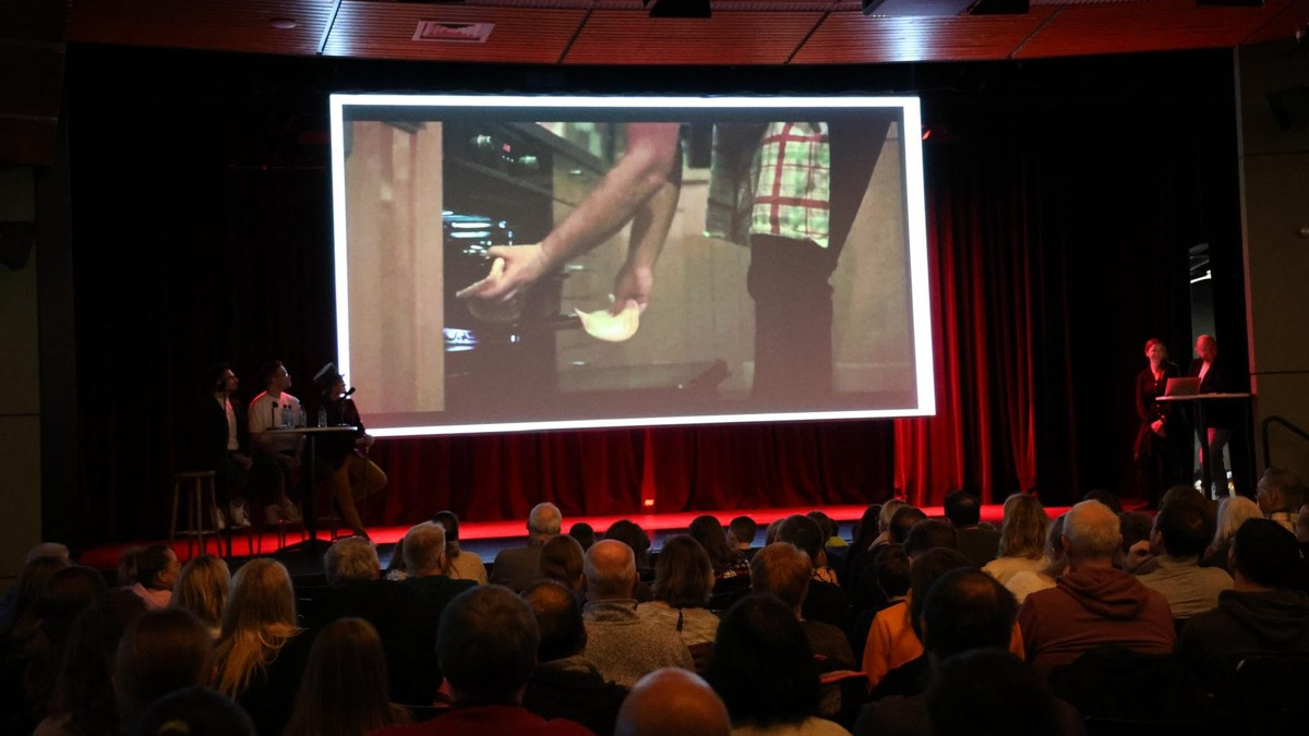 Feuerwehr MTK: 300 Gäste feiern erfolgreiche Premiere von 