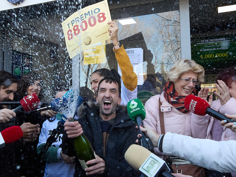 Der Hauptgewinn beträgt vier Millionen Euro für ein ganzes Los. (Archivfoto) - Foto: Jesus Hellin/EUROPA PRESS/dpa