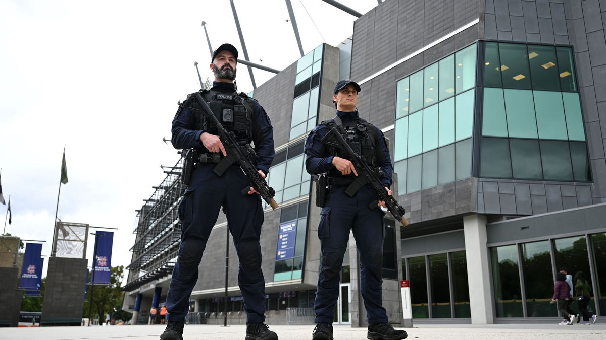 Laut der Polizei in Australien haben die Attentäter vom Bondi Beach für den Anschlag trainiert.  - Foto: James Ross/AAP/dpa