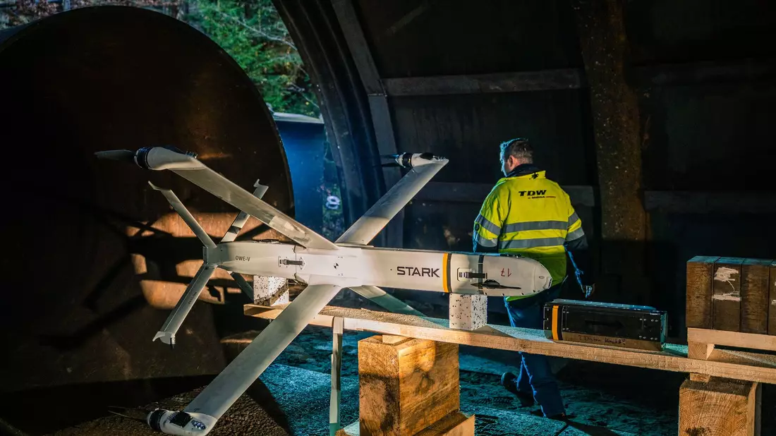 Der als erfolgreich bezeichnete Industrietest soll die Grundlage dafür legen, um die Bundeswehr zügig mit der Drohnenwaffe ausstatten zu können, teilten die Unternehmen nach dem Test mit. - Bild: Mbda Deutschland Gmbh/dpa