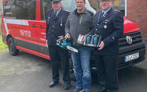 FW Südheide: Vorzeitiges Weihnachtsgeschenk für die FF Beckedorf - Foto: presseportal.de