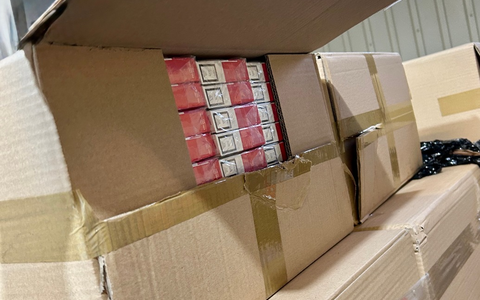 ZOLL-H: Zoll stellt annähernd eine Million unversteuerte Zigaretten in Munster sicher - Foto: presseportal.de