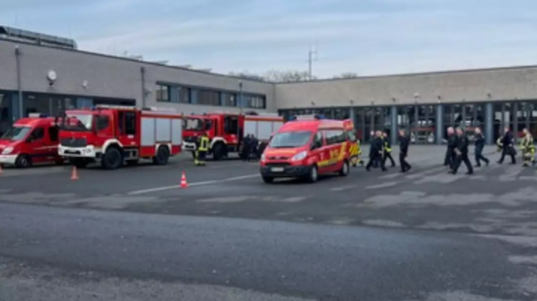 FW Dinslaken: Unterstützung bei Großeinsatz - Bild: presseportal.de