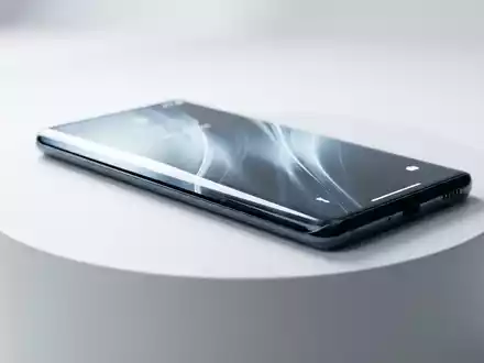 Apple plant randloses iPhone 20 zum 20. Jubiläum - Foto: über boerse-global.de