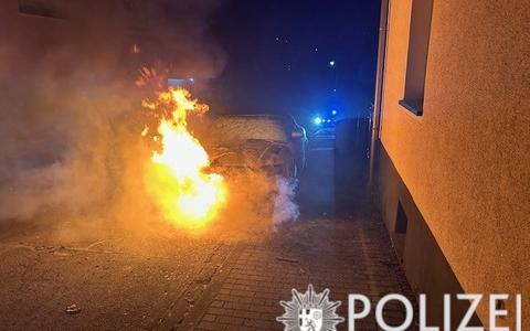 POL-PIZW: Wer hat den Audi angezündet? - Foto: presseportal.de