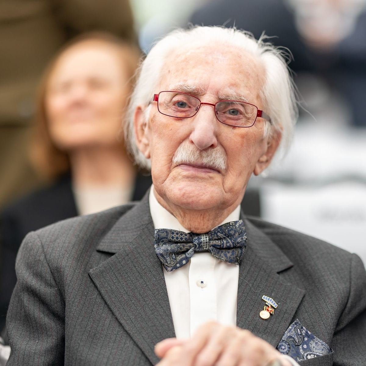 Bei Gedenkfeiern ruft Leon Weintraub regelmäßig zu mehr Humanismus auf. (Archivbild) - Foto: Daniel Karmann/dpa