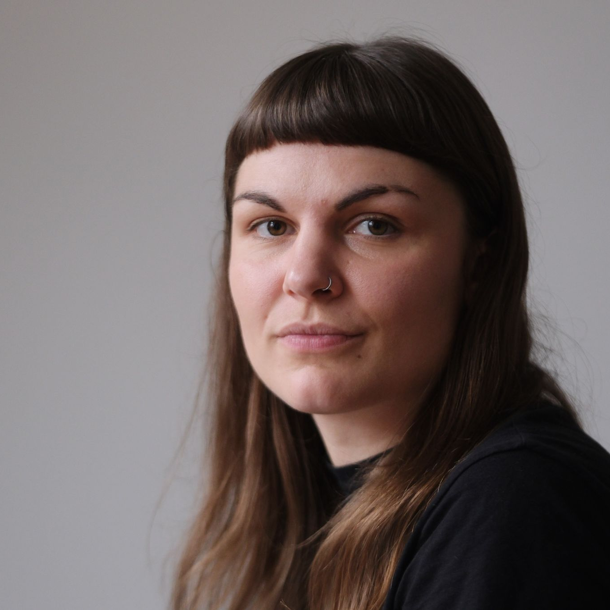 Susanne Siegert, Content Creator, informiert auf Instagram und Tiktok über den Holocaust. (Archivbild) - Foto: Sebastian Willnow/dpa