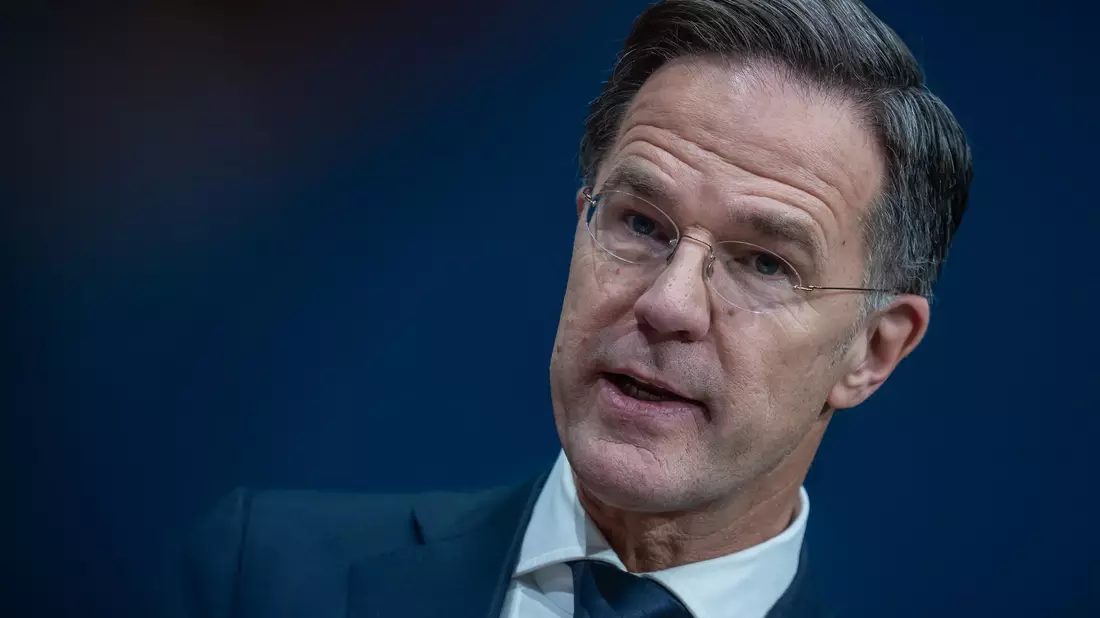Nato-Generalsekretär Mark Rutte sieht die Ukraine langfristig als Teil des Schutzwalls gegen Russland, auch wenn sie vorerst kein Bündnismitglied werden kann. (Archivbild) - Bild: Michael Kappeler/dpa